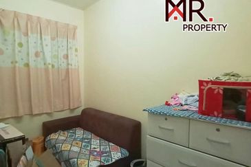 Bandar Laguna Merbok