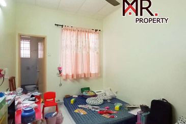 Bandar Laguna Merbok