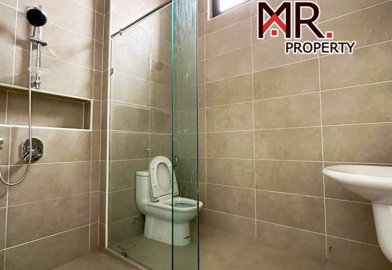 The Somerset -  Courtyard