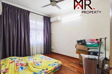 Bandar Laguna Merbok