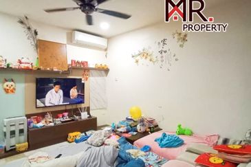 Bandar Laguna Merbok