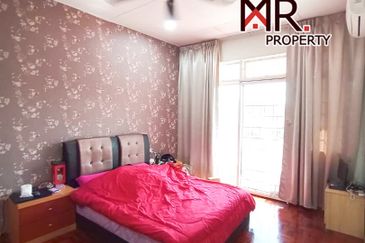 Bandar Laguna Merbok