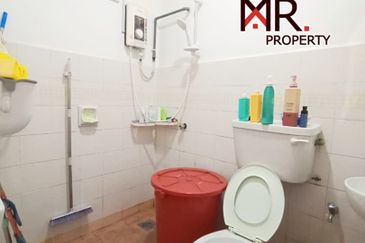 Bandar Laguna Merbok