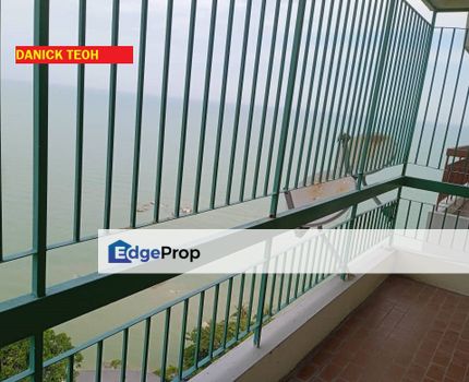 The Reef 1020sf Seaview and Hillview Condo Located in Batu Ferringhi  , Penang, Batu Ferringhi