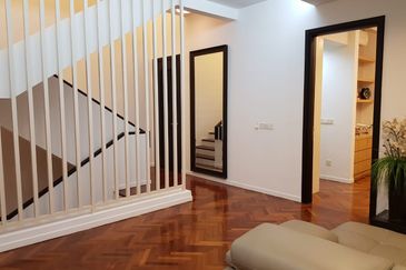 Jalan Seri Tanjung Pinang 