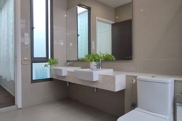 Raffles Residence 199