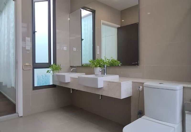 Raffles Residence 199