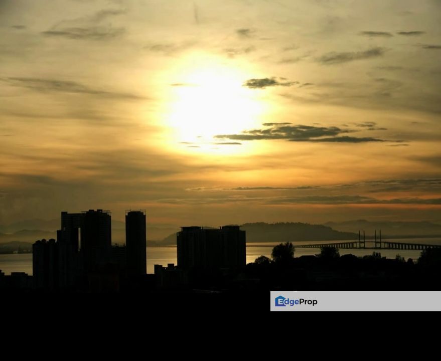 Delima Palace 2600sf Seaview Apartment Located in Island Glades, Penang, Greenlane