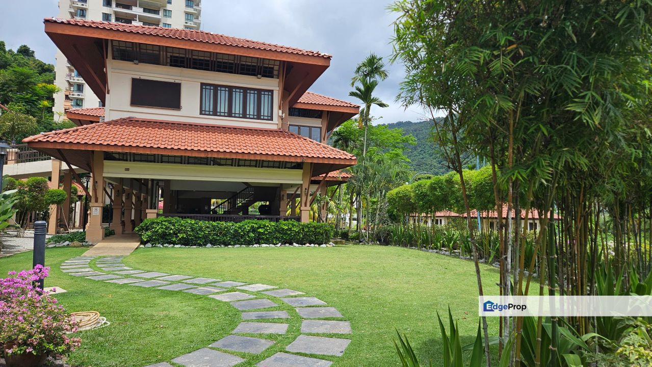 Alila Homes 3 Storey Gated w Pool and Gym Located in Tanjung Bungah , Penang, Tanjung Bungah