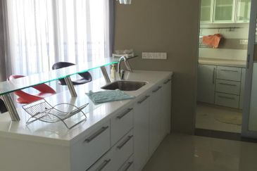 The View (Twin Towers)