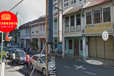 2 Storey House Located in Jalan Sri Bahari, Georgetown