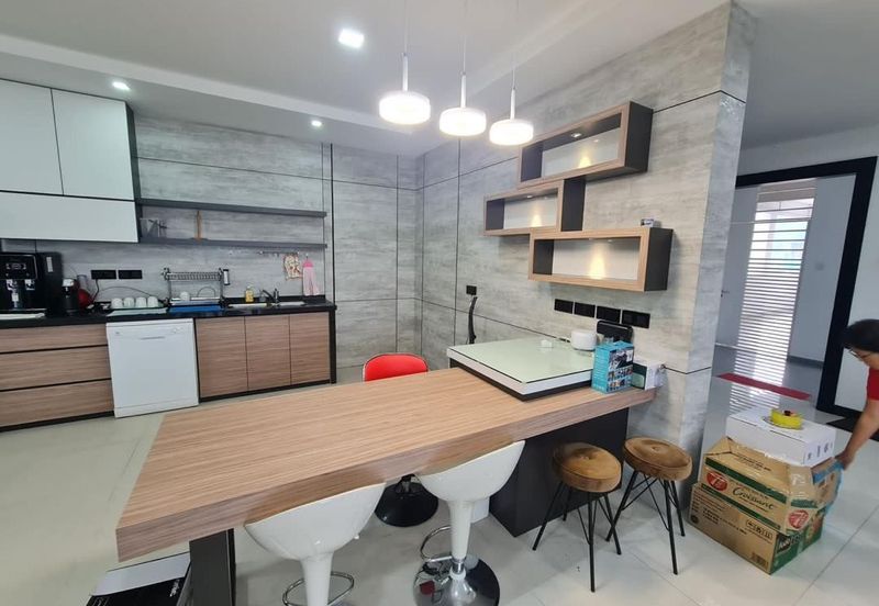 Infinity Beachfront Super Condominium