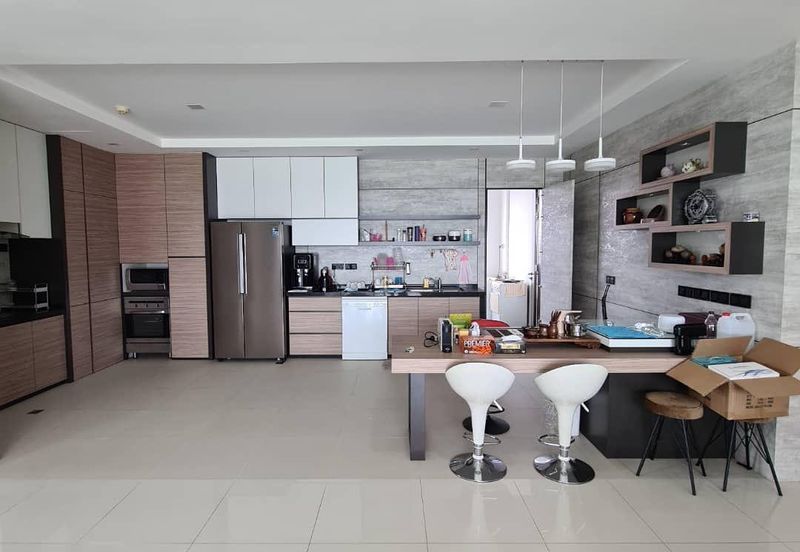 Infinity Beachfront Super Condominium