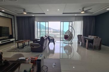 Infinity Beachfront Super Condominium