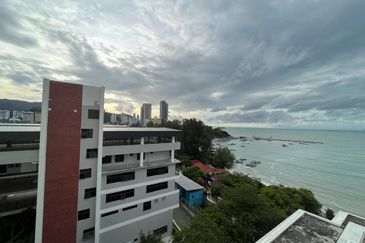 Quayside Seafront Resort Condominium