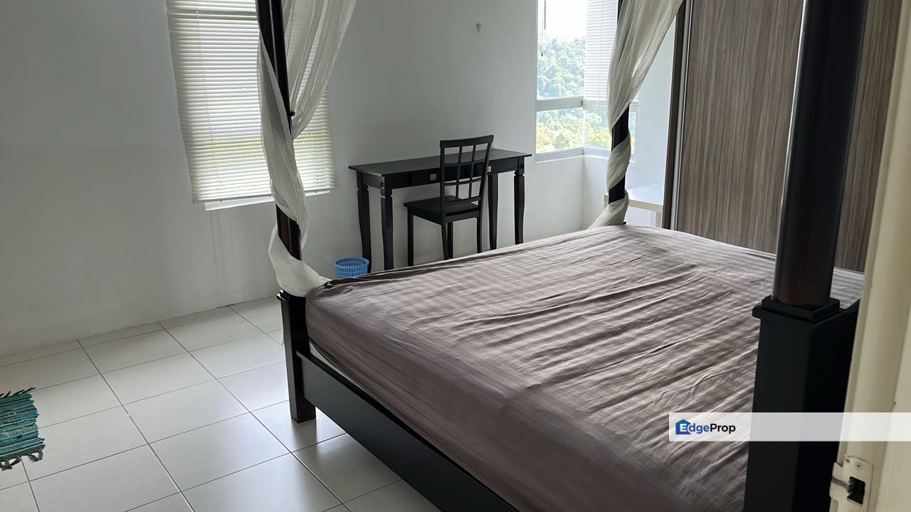 10 Island Resort 2500sf Seaview Condominium Located in Batu Ferringhi, Penang, Batu Ferringhi