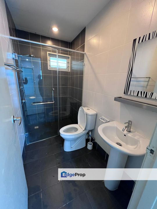 10 Island Resort 1250sf Seaview Condominium Located in Batu Ferringhi, Penang, Batu Ferringhi