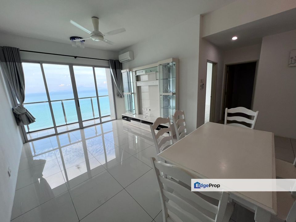 10 Island Resort 1250sf Seaview Condominium Located in Batu Ferringhi, Penang, Batu Ferringhi