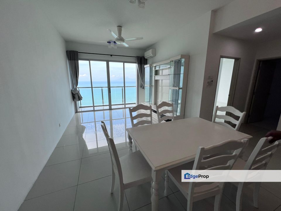 10 Island Resort 1250sf Seaview Condominium Located in Batu Ferringhi, Penang, Batu Ferringhi