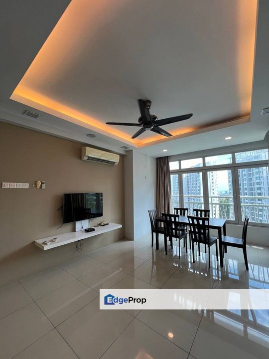 The Peak Residence 1100sf Seaview Condo Located in Tanjong Tokong, Penang, Tanjung Tokong
