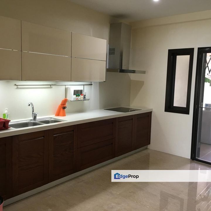 Moonlight Bay 2200sf Condovilla Seaview Located in Batu Ferringhi , Penang, Batu Ferringhi