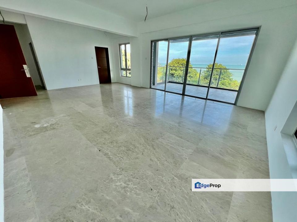 Island Resort Villas Seaview with Pool Lift Located Batu Ferringhi, Penang, Batu Ferringhi