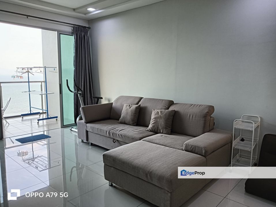 10 Island Resort 1250sf Corner Condo Seaview Located in Batu Ferringhi, Penang, Batu Ferringhi