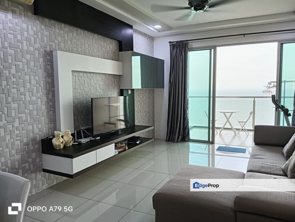 10 Island Resort 1250sf Corner Condo Seaview Located in Batu Ferringhi, Penang, Batu Ferringhi