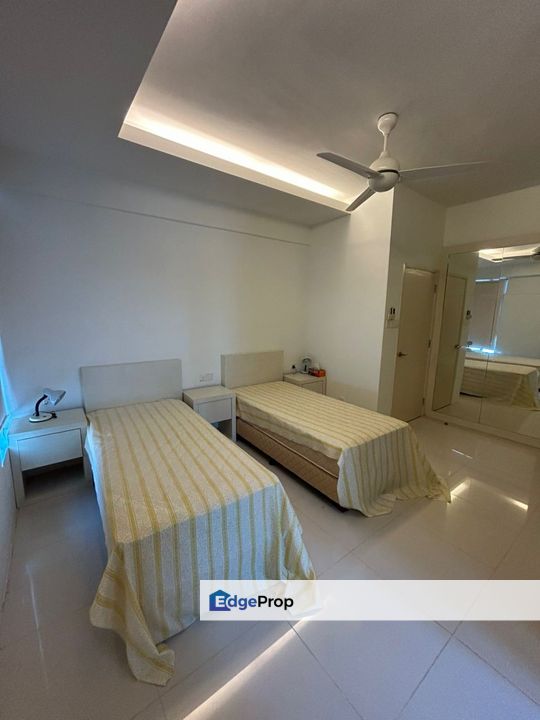 Moonlight Bay 4 Storey Villa Seaview Batu Ferringhi, Penang, Batu Ferringhi