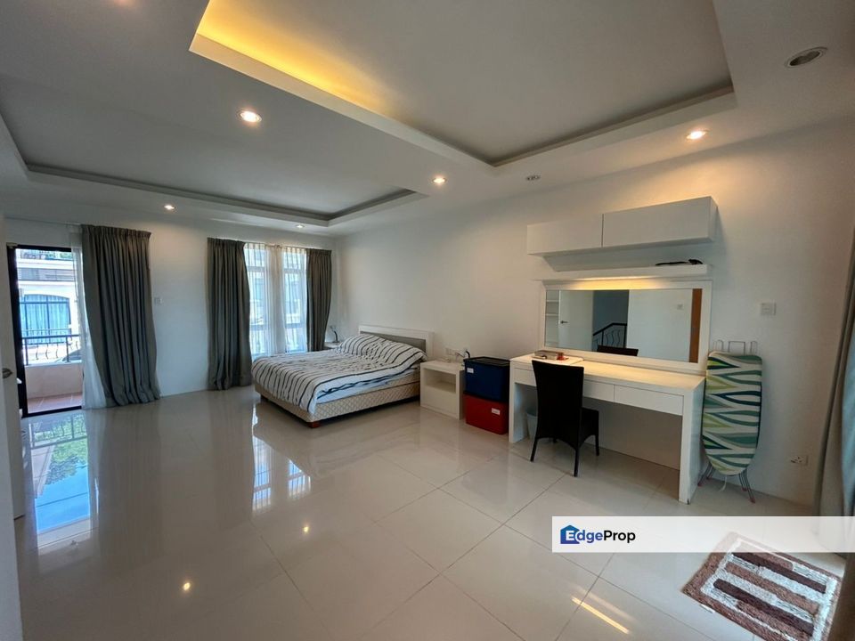 Moonlight Bay 4 Storey Villa Seaview Batu Ferringhi, Penang, Batu Ferringhi