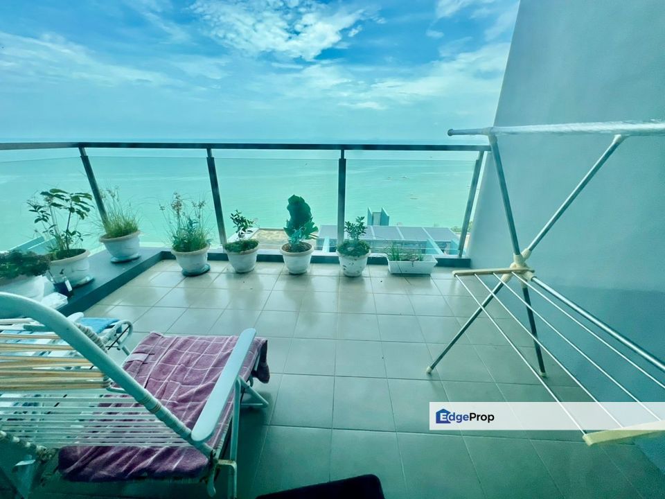 10 Island Resort 1250sf Seaview Condominium Located in Batu Ferringhi (Below Market) , Penang, Batu Ferringhi