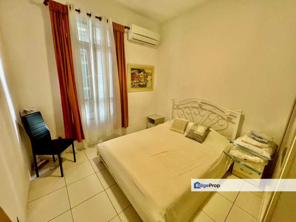 10 Island Resort 1250sf Seaview Condominium Located in Batu Ferringhi (Below Market) , Penang, Batu Ferringhi