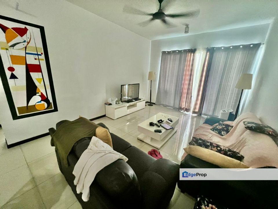 10 Island Resort 1250sf Seaview Condominium Located in Batu Ferringhi (Below Market) , Penang, Batu Ferringhi