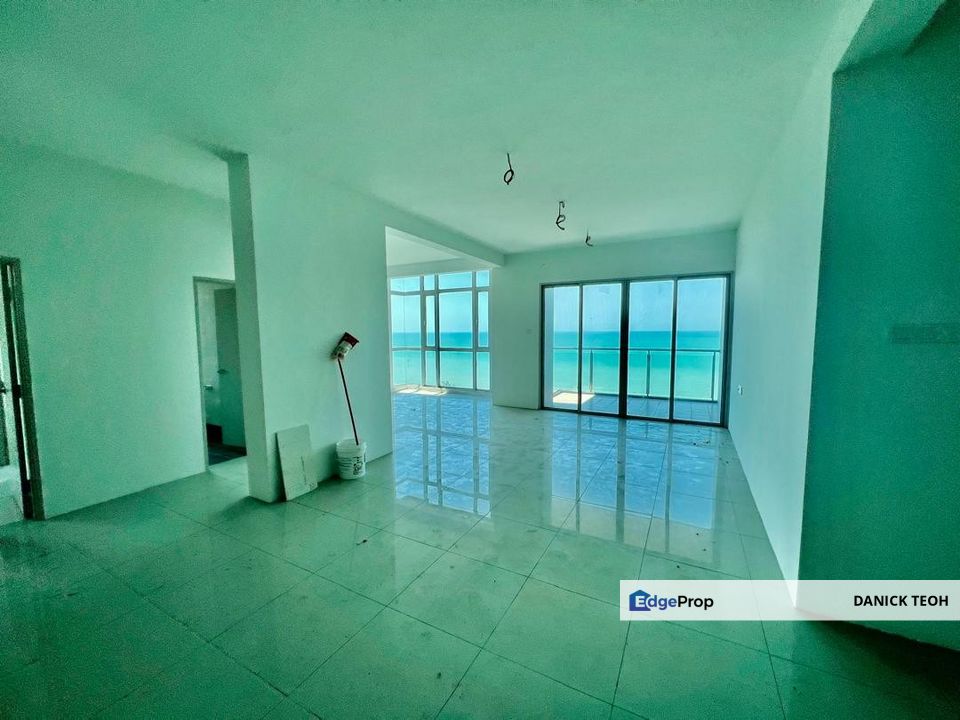 10 Island Resort 2 Car Parks Seaview  Located in Batu Ferringhi , Penang, Batu Ferringhi