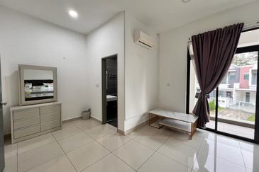 The Canal Garden South, Horizon Hills