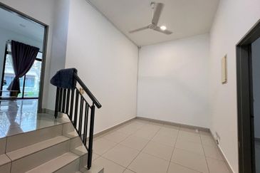 The Canal Garden South, Horizon Hills