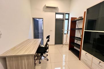 The Canal Garden South, Horizon Hills