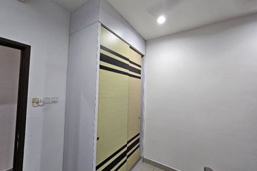 Seri Austin Luxury Apartment