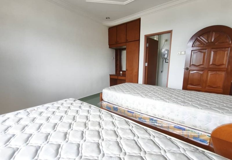 Mon Bisca, Bandar Baru Permas Jaya