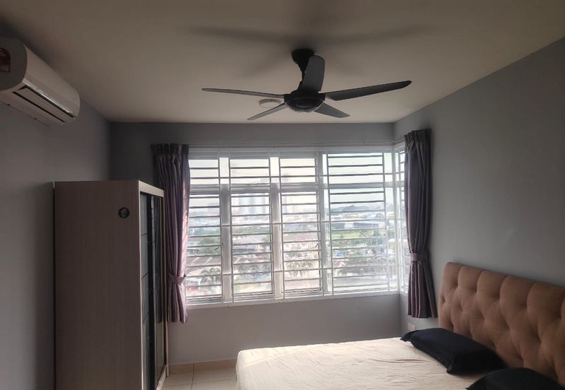 Eastbay Luxury Apartment