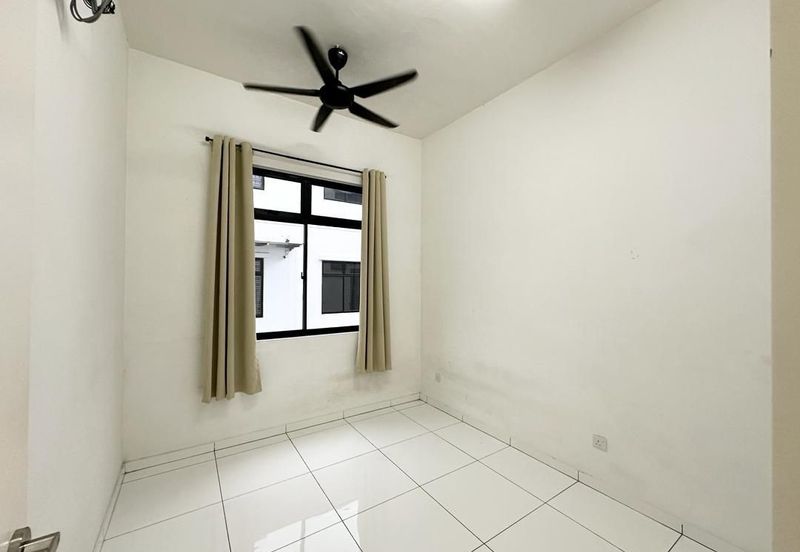 Bukit Indah Avenue 26 @ Villosa