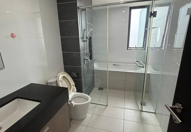 Ponderosa Lakeside Luxury Apartments