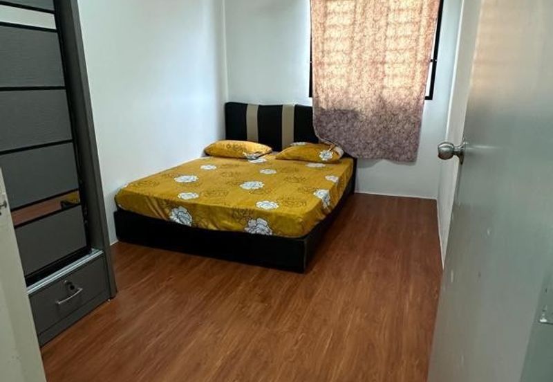 Pangsapuri Flora Damai