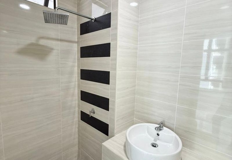 D'Summit Residences @ Kempas Utama