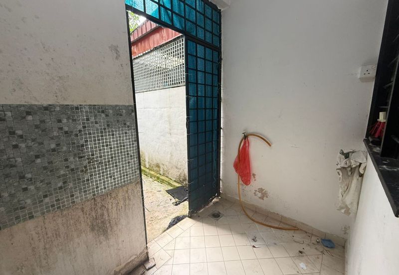 Mon Bisca, Bandar Baru Permas Jaya