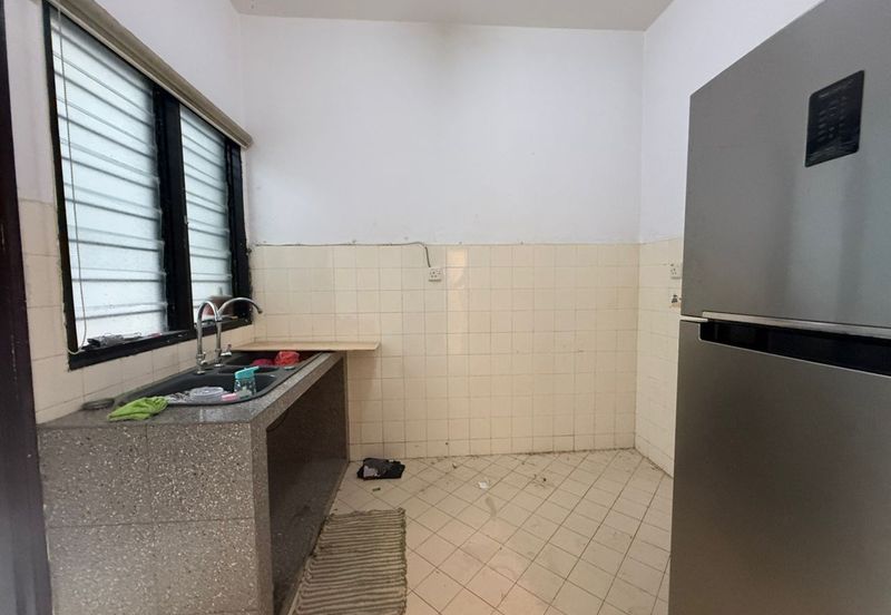 Mon Bisca, Bandar Baru Permas Jaya