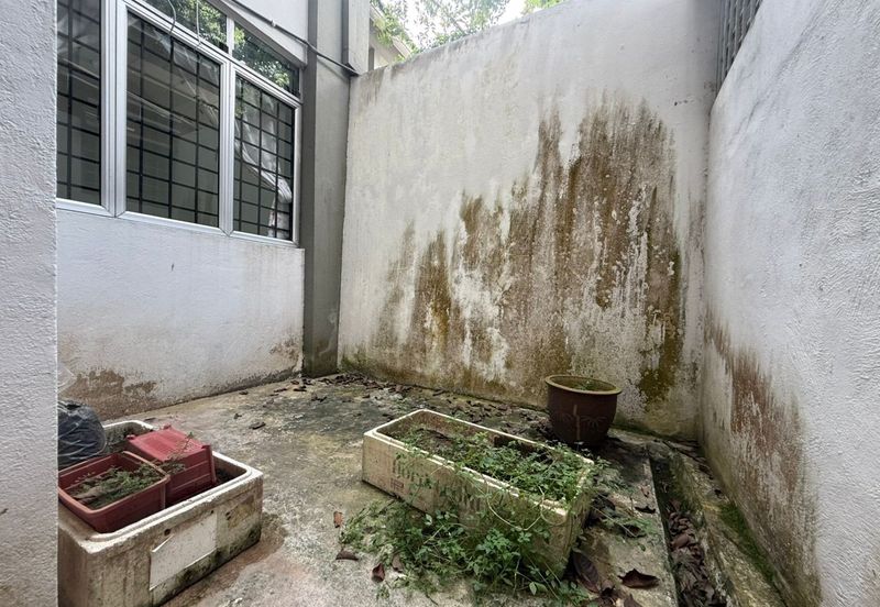 Mon Bisca, Bandar Baru Permas Jaya