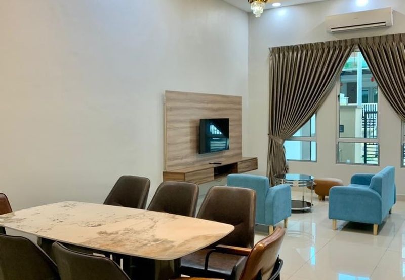 Austin Residence @Taman Mount Austin