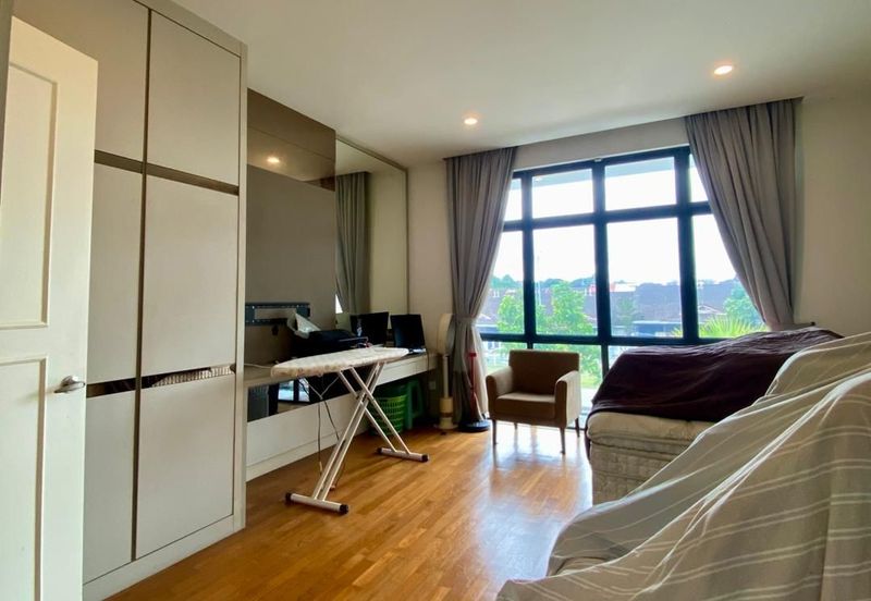 The Straits View Residences