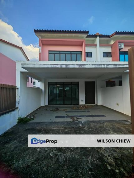 Dato Onn Perjiranan 9 / Double Storey End Lot, Johor, Johor Bahru